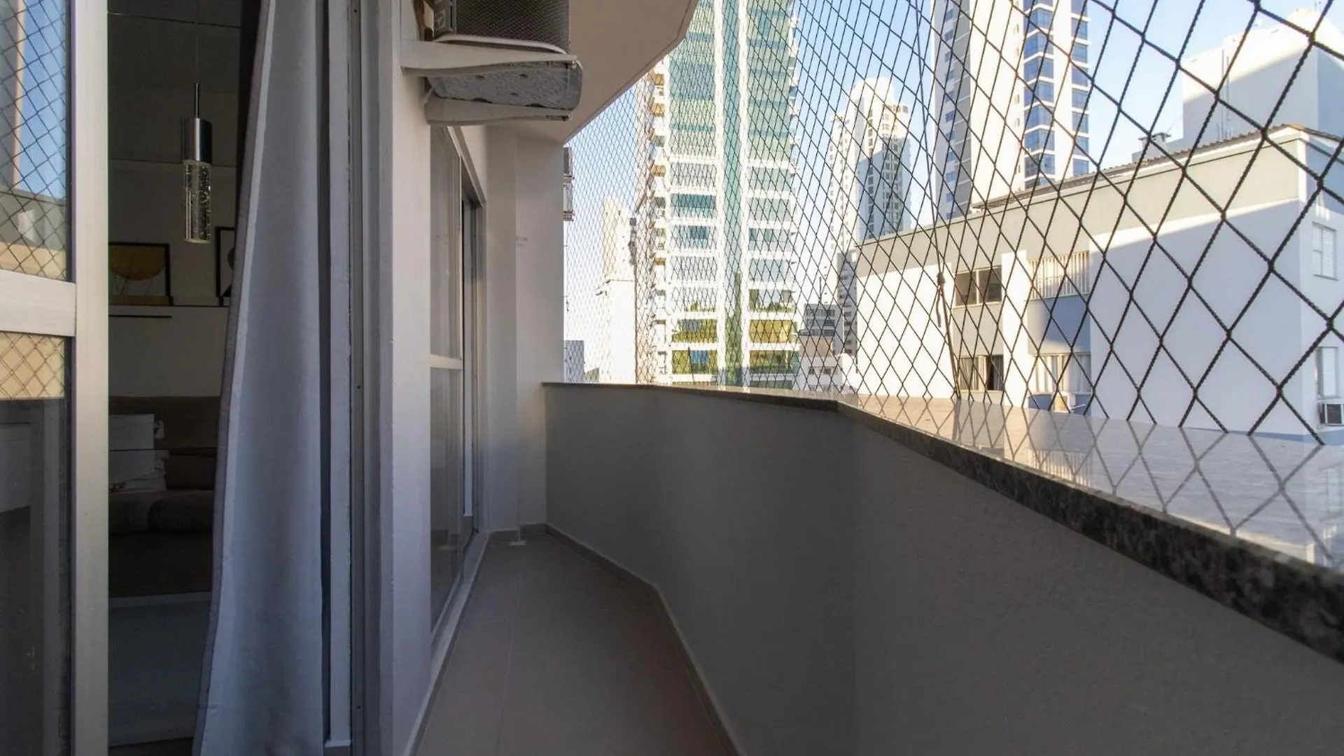 Mtey83 - 1 Dorm, Av. Brasil, Climatizado, Garagem Lejlighed Balneário Camboriú