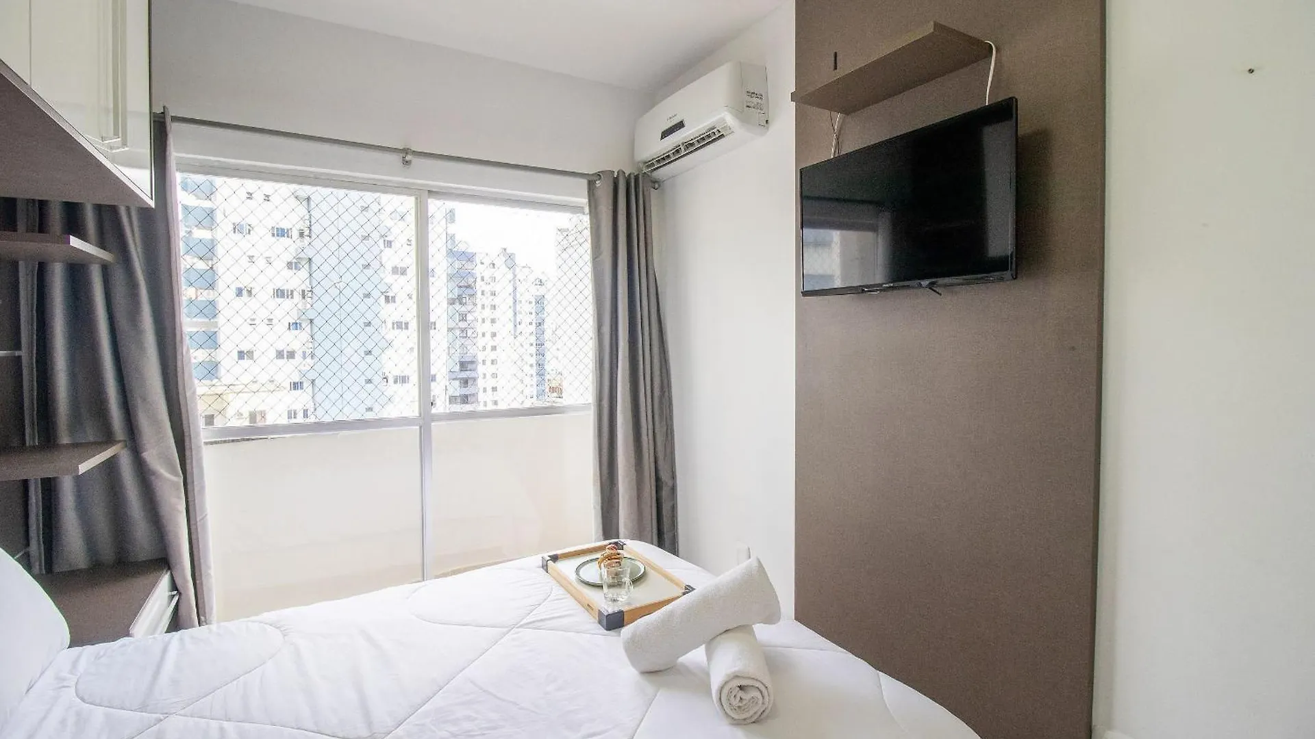 Mtey83 - 1 Dorm, Av. Brasil, Climatizado, Garagem Lejlighed Balneário Camboriú