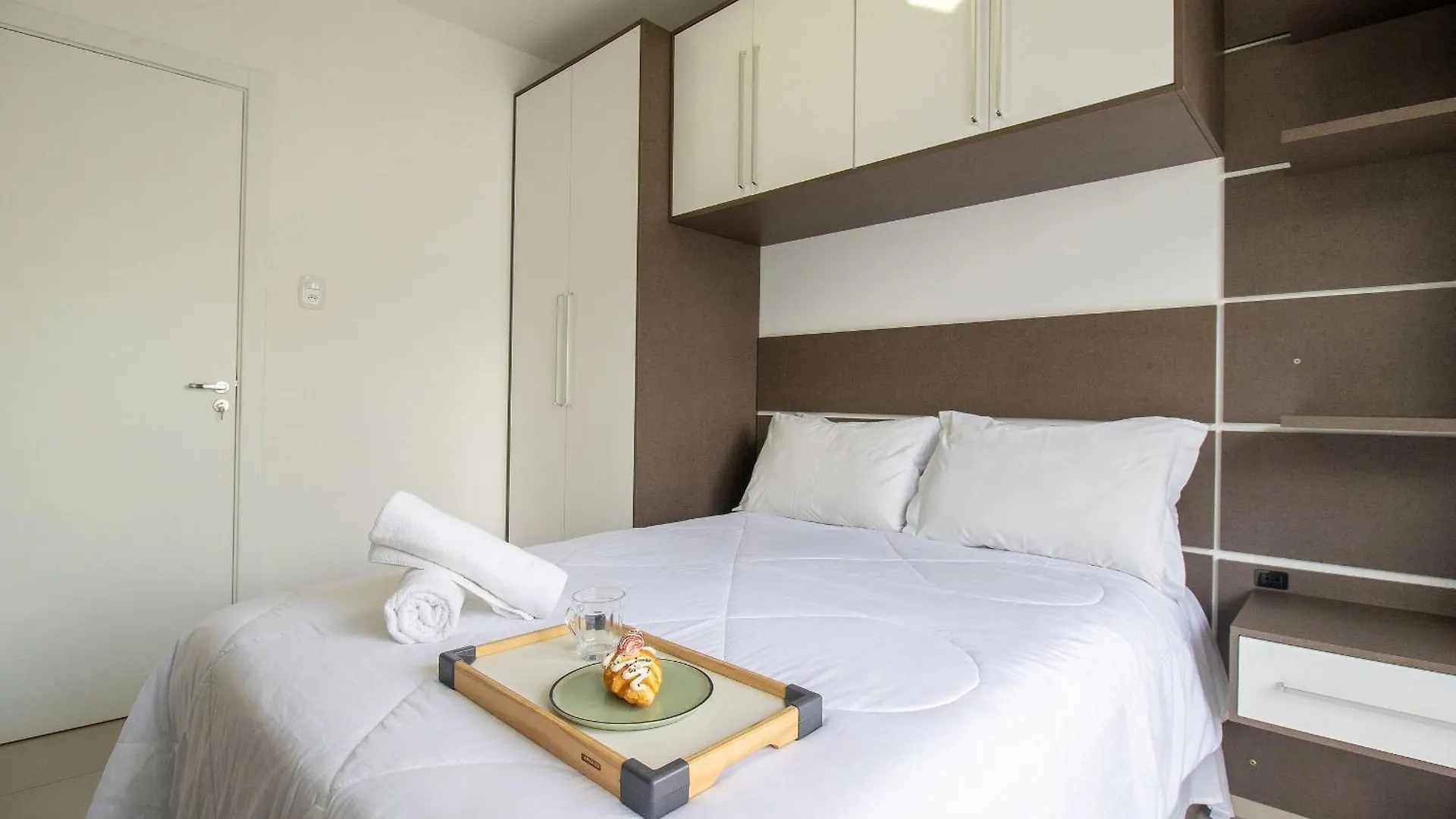 Mtey83 - 1 Dorm, Av. Brasil, Climatizado, Garagem Lejlighed Balneário Camboriú