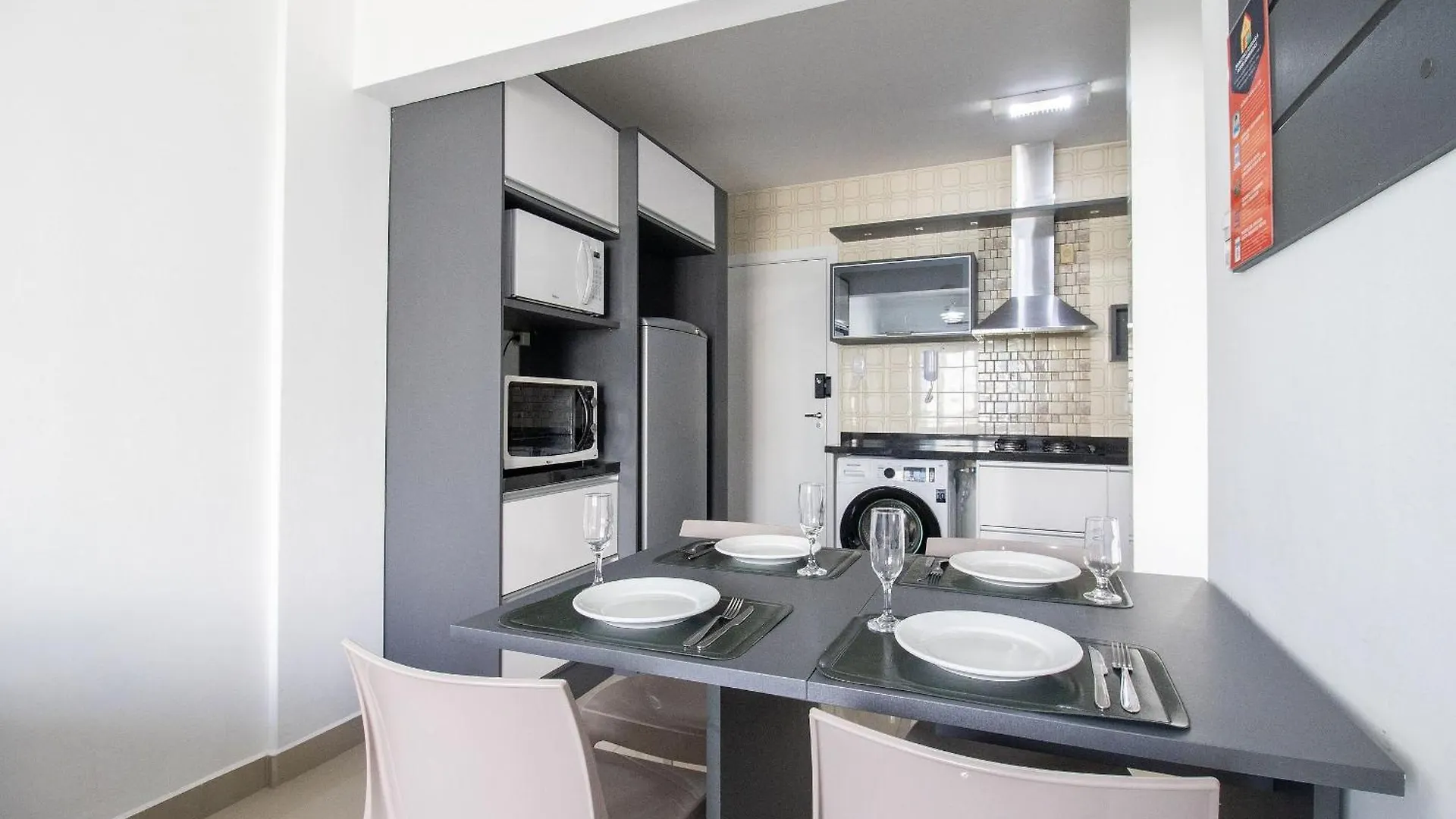Mtey83 - 1 Dorm, Av. Brasil, Climatizado, Garagem Lejlighed Balneário Camboriú