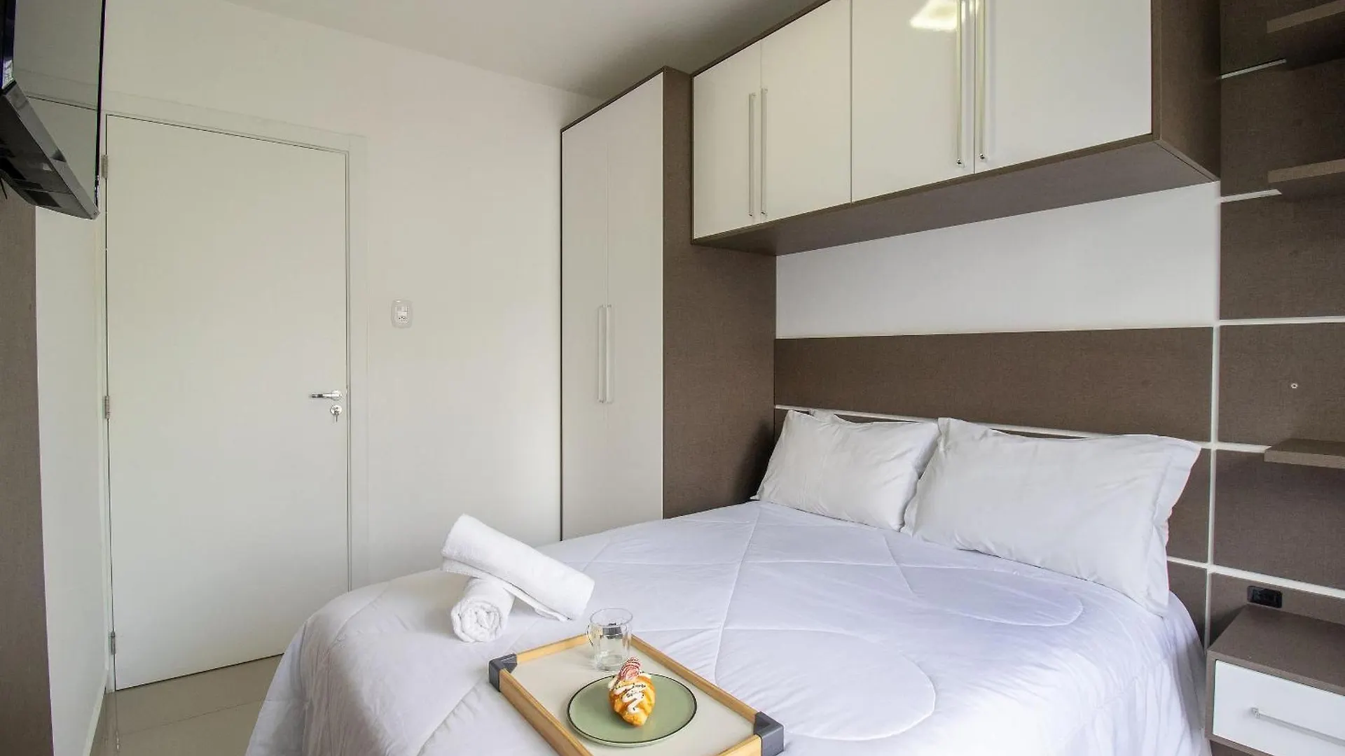 Mtey83 - 1 Dorm, Av. Brasil, Climatizado, Garagem Lejlighed Balneário Camboriú